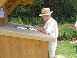 120708-mfg-tag-der-offenen-tuer-melissa-02061